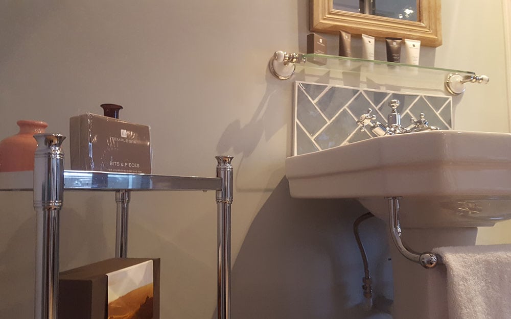 The George Townhouse: bathroom