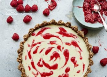 Tart London white chocolate tart | Photo: Laura Edwards