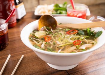 chicken pho with courgetti