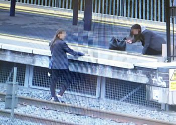 grirls on track - Credit;SWNS