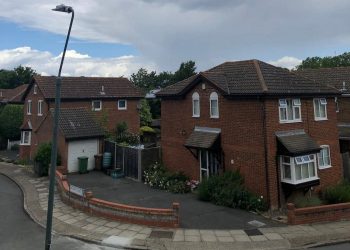 Detached houses - TLE