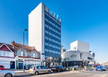 Exterior, High Road 707