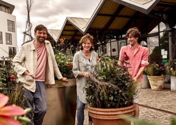 JOY Stevie Parle, Caroline, Arthur | Photo: @CharlieMcKay