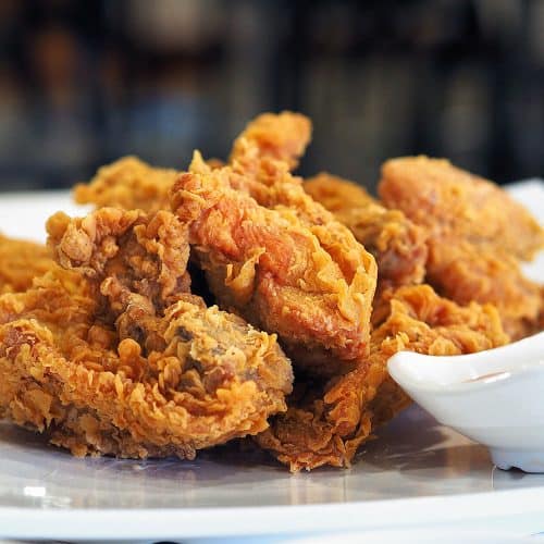 KFC Buttermilk Fried chicken recipe | Photo: insatiablemunch, CC BY 2.0, via Wikimedia Commons