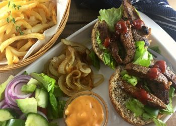 How To Make: Rump Steak Burgers