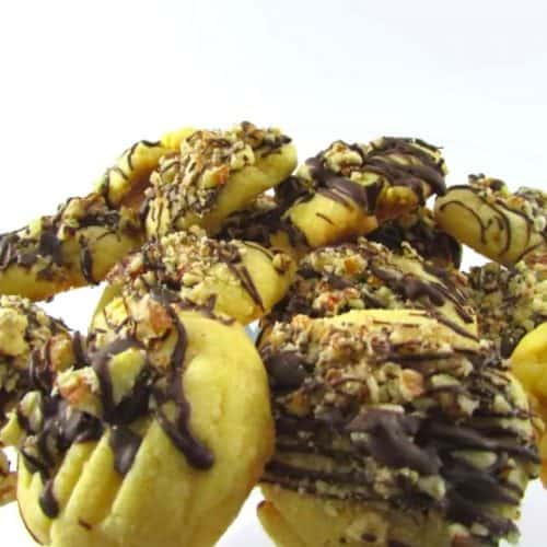How To Make: Pecan Chocolate Shortbread