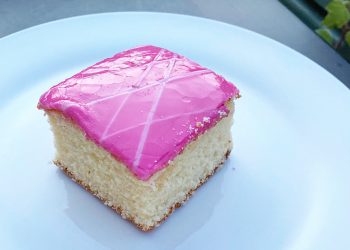 Tottenham Cake recipe | Photo Jonathan Hatchman