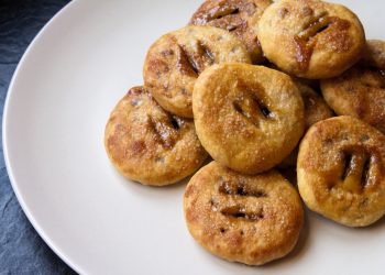 Eccles cake recipe Photo credit Edward Kimber : Flickr