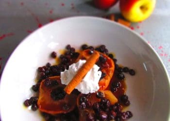 Steamed Apple Dessert with Cinnamon and Raisins