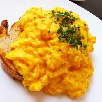 Scrambled eggs on toast at Speakeasy in South Yarra Photo: Katherine Lim / Flickr