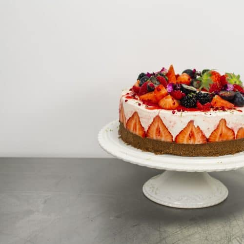 No-bake strawberry cheesecake recipe Pleesecakes Strawberry Edge Ledge 2