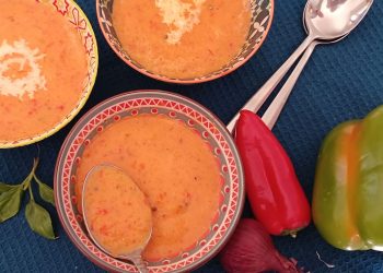 Fragrant Green and Red Pepper Soup