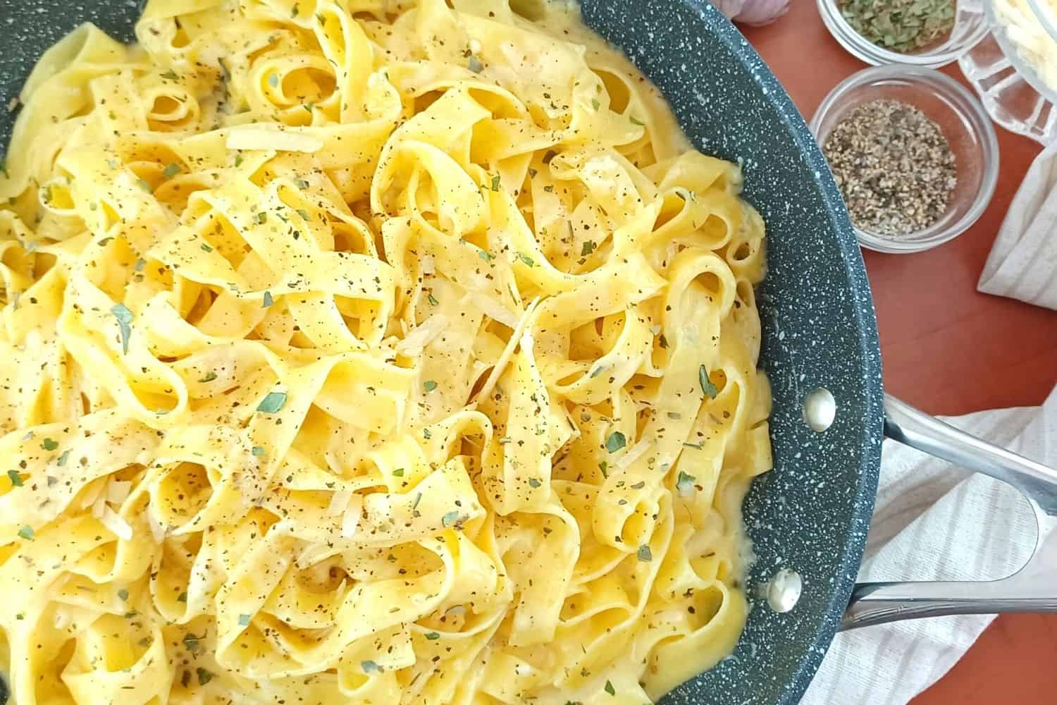 Creamy Alfredo Sauce - The London Economic