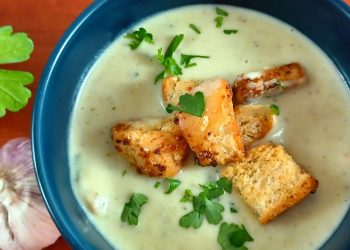 Italian Style Garlic Soup