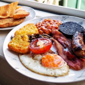 How to make the perfect full English breakfast recipe fry up | Photo: Jonathan Hatchman