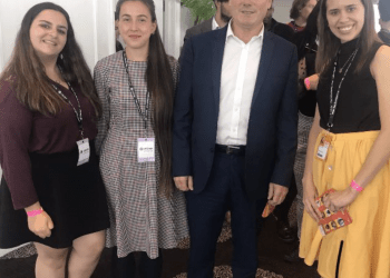 Alexandra Bulat (middle) and Keir Starmer at the Labour Party conference 2021