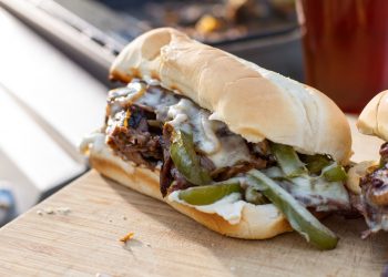 Philly Cheesesteak recipe | Photo: Mike / Flickr