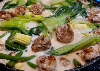 Thai Green Curry with Pork Mince Balls