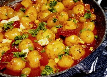 Mediterranean Potato Bake