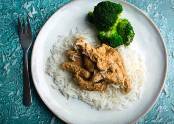 Grilled Chicken Strips with Broccoli and Rice