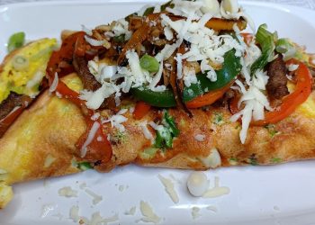 Cheesy Spring Onion Omelette With Steak
