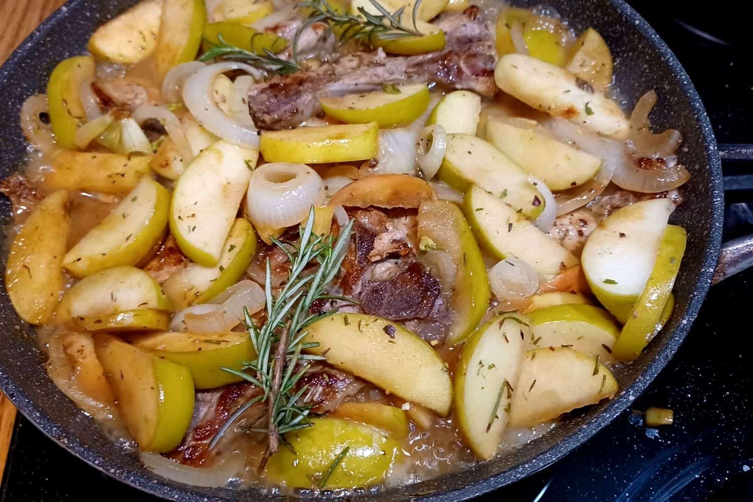 One-Pot Pork Chops with Apples and Onions