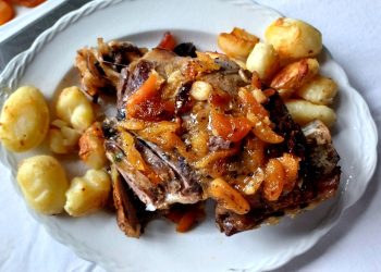 Leg of Lamb with Apricot Sauce