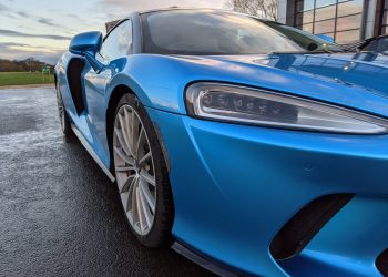 McLaren GT