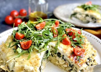 Spinach, feta and chicken pasta cake