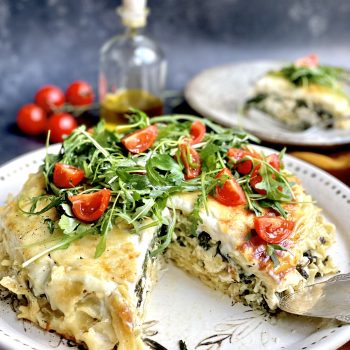 Spinach, feta and chicken pasta cake