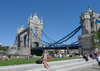 UK heatwave heat alert 40°C