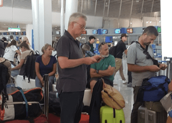 Michael Gove stuck in travel chaos