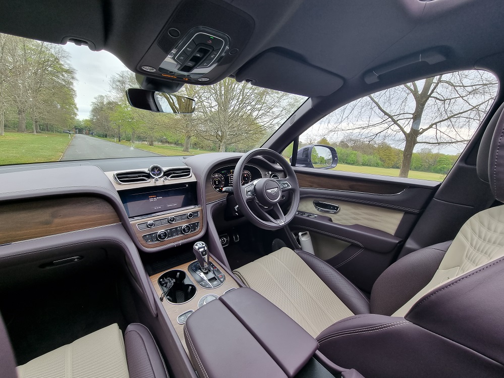 Bentley Bentayga EWB front seats and driver's view