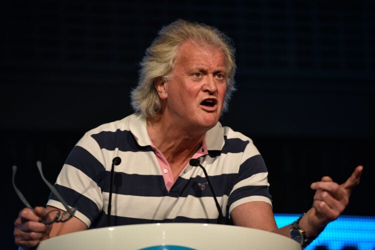 tim martin wetherspoon profit warning