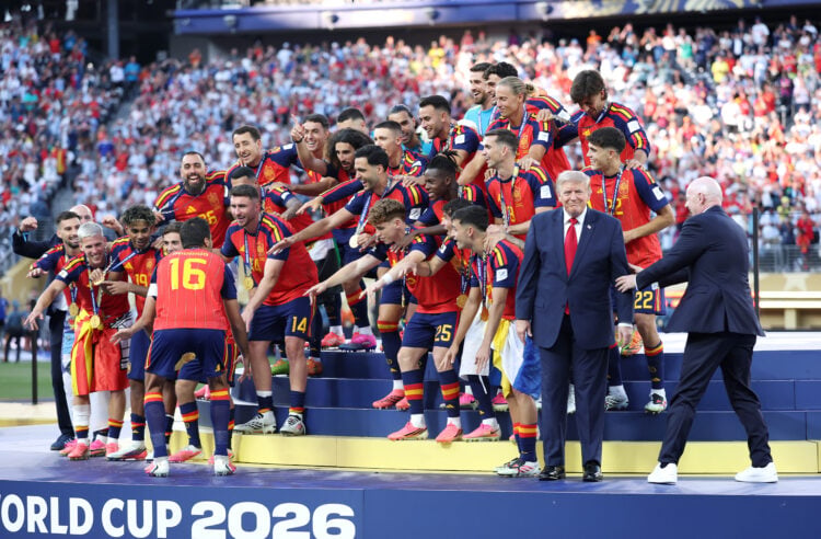 donald trump spain world cup trophy lift