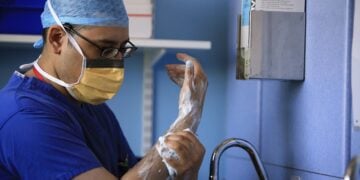 nhs staff racism