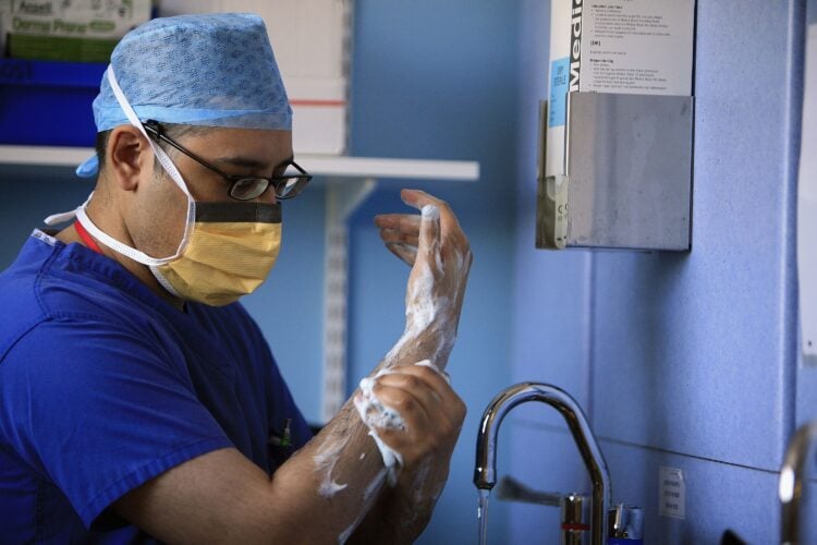 nhs staff racism
