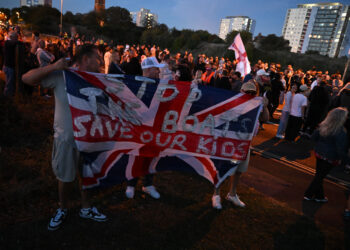 hampshire gosport protest