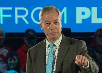 farage booed